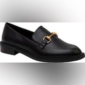 116. 117. NEW SIZE 7M Black Leather Loafers with Gold Horsebit Detail
